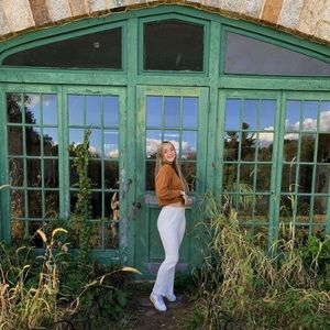 Meet your Posher, Sabrina